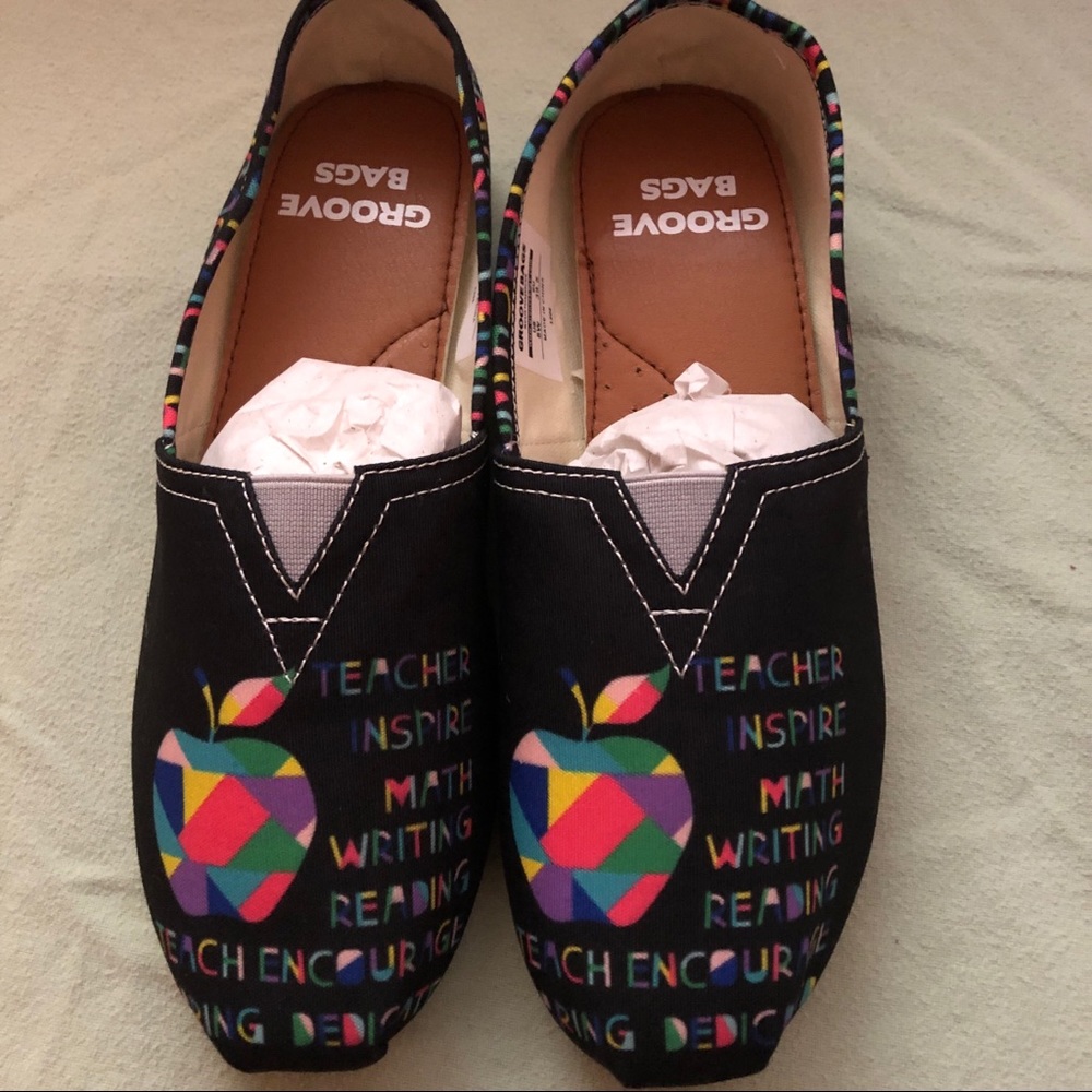 Sz 8W NWT Teacher Groove Bags Canvas Slip-Ons